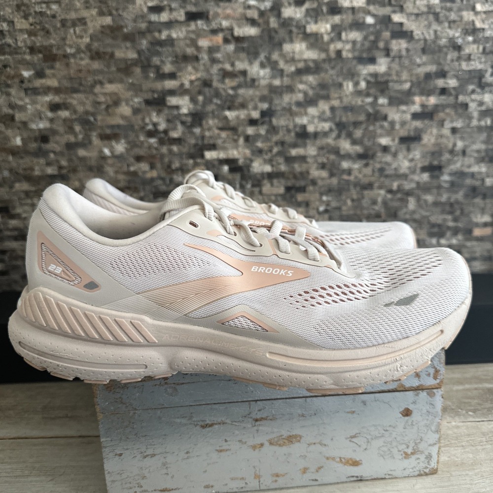 Brooks Adrenaline GTS 23 Sneakers Womens 11 Running Shoes Crystal Grey Villa Whi